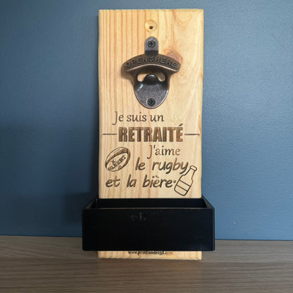 Décapsuleur mural avec récupérateur de capsules